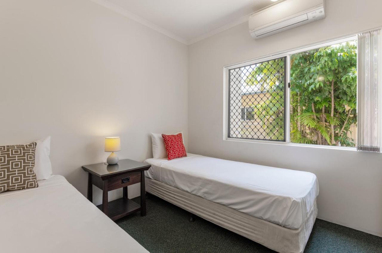 Tropical Nites Holiday Townhouses Port Douglas Bagian luar foto