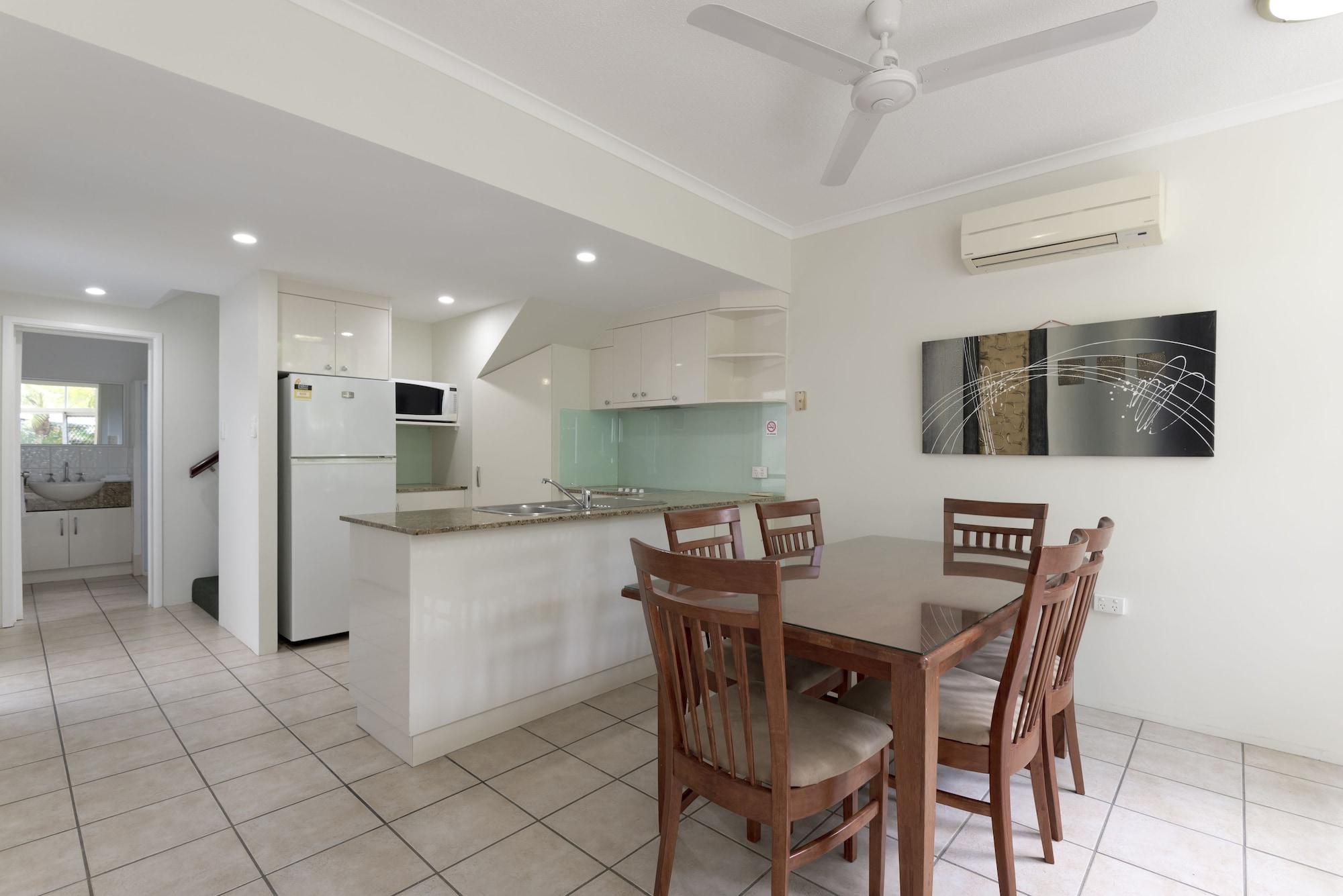 Tropical Nites Holiday Townhouses Port Douglas Bagian luar foto